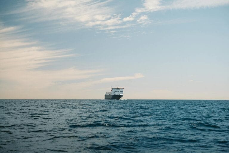 Joburi pe Vas de Croaziera vs featured