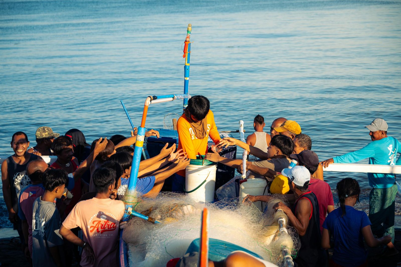 Joburi Maritime vs. Cariere Offshore: Ghidul Comparativ pentru Decizia Ta! 1 Joburi Maritime vs Cariere Of featured