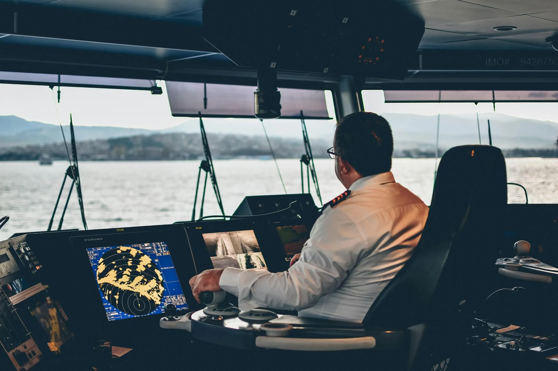 Cum să Alegi Lungimea Optimă a Contractului de Navigație Maritimă pentru Marinari 1 Cum sa Alegi Lungimea Optima a featured