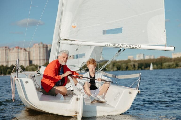 Top 5 Inovații Tehnologice Care Transformă Joburile Maritime pentru Marinarii Români în 2026 5 Top 5 Inovatii Tehnologice Car featured
